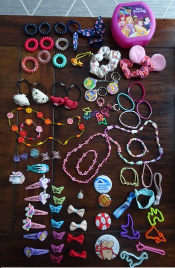 Gros lot 2 de 80 bijoux et accessoires pour Fille + boite princesse