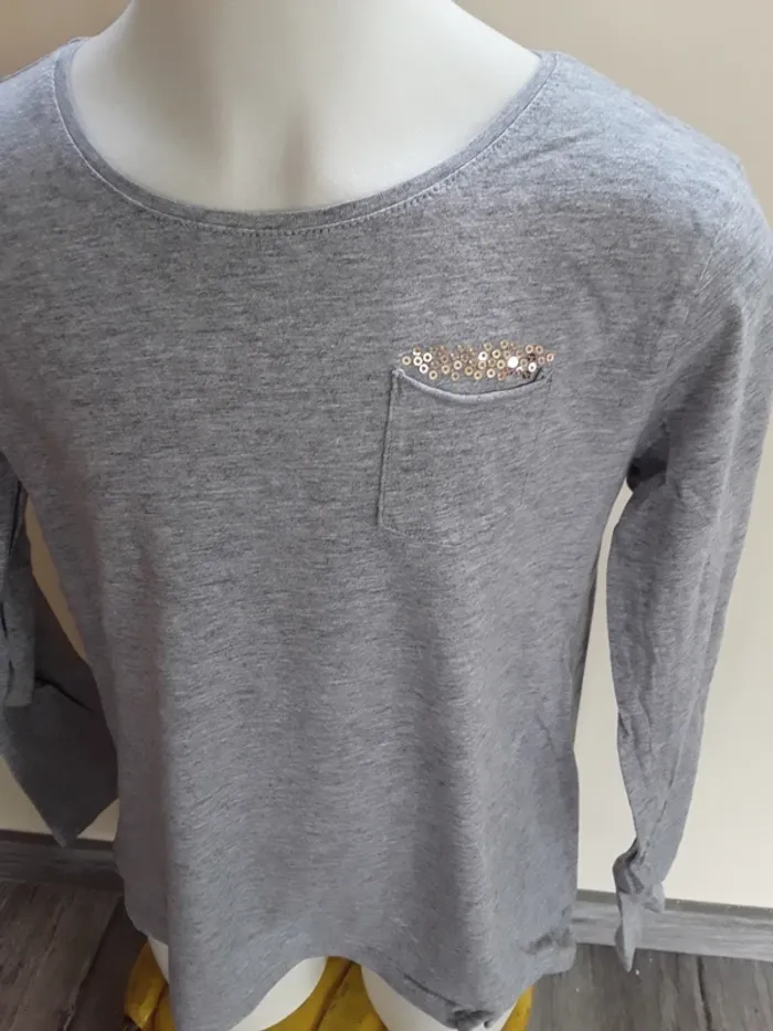 Tee-shirt manches longues 10 ans (138-143 cm) - photo numéro 2