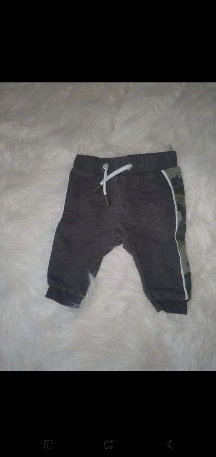 Ensemble taille 3 mois - photo numéro 2