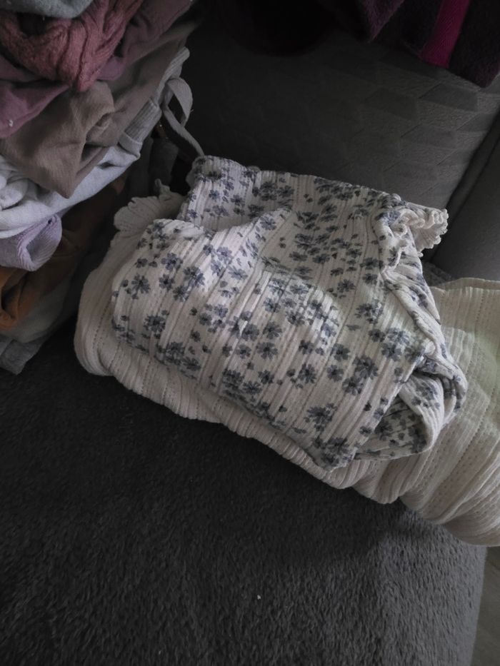 Lot de vetement bebe 18 mois - photo numéro 2