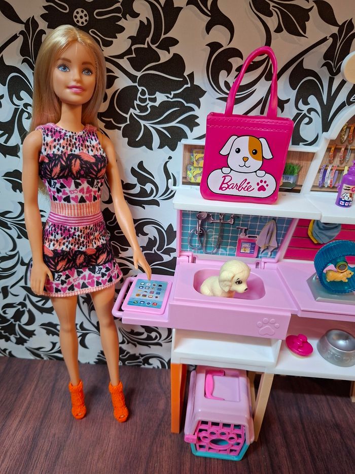 Barbie avec animalerie chien , chat et hamster - photo numéro 2