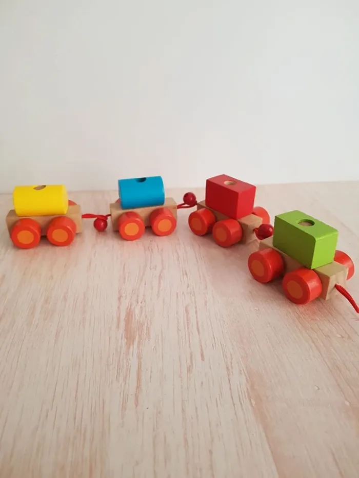 Voitures Auzou, totem et blocs de construction en bois - photo numéro 10