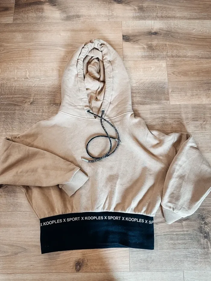 Sweat crop top The Kooples beige et noir taille 36 - photo numéro 4