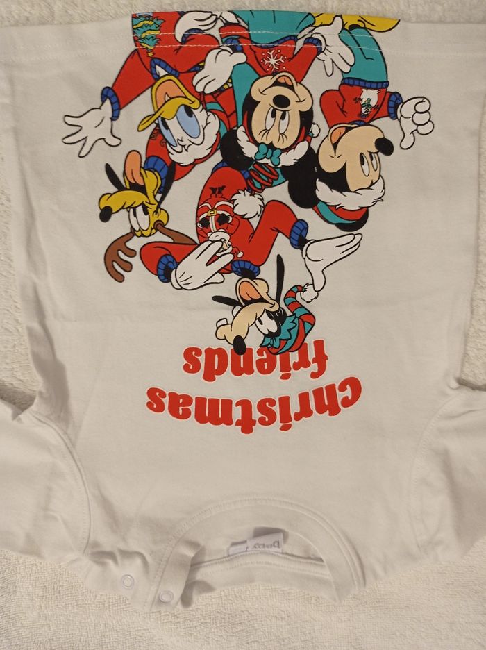 Marque Disney baby taille 12 mois pull manches longues deux boutons sur l'épaule - photo numéro 3