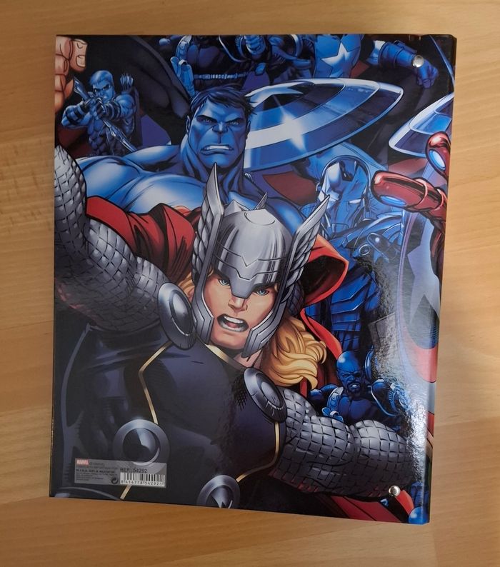 Classeur Avengers - photo numéro 3