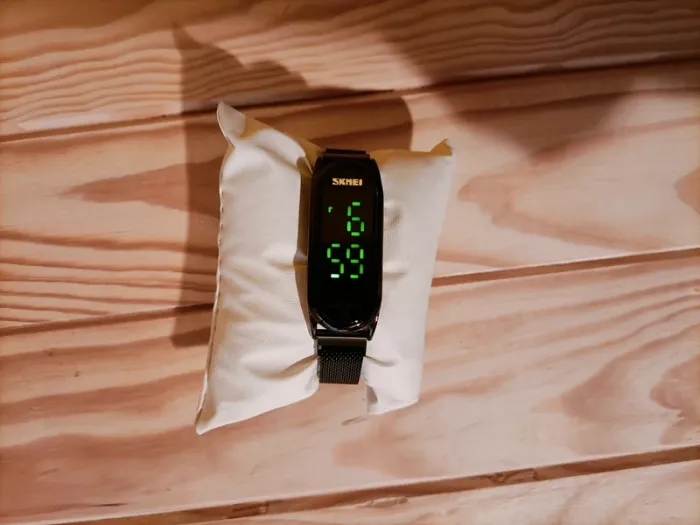 Montre femme digitale