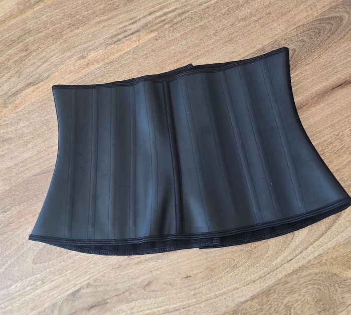 Waist shaper Gaine amincissante - photo numéro 4
