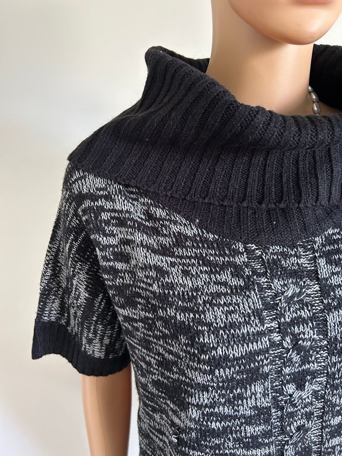 Pull noir et gris à manches courtes Esmara taille 38/40 TBE - photo numéro 4