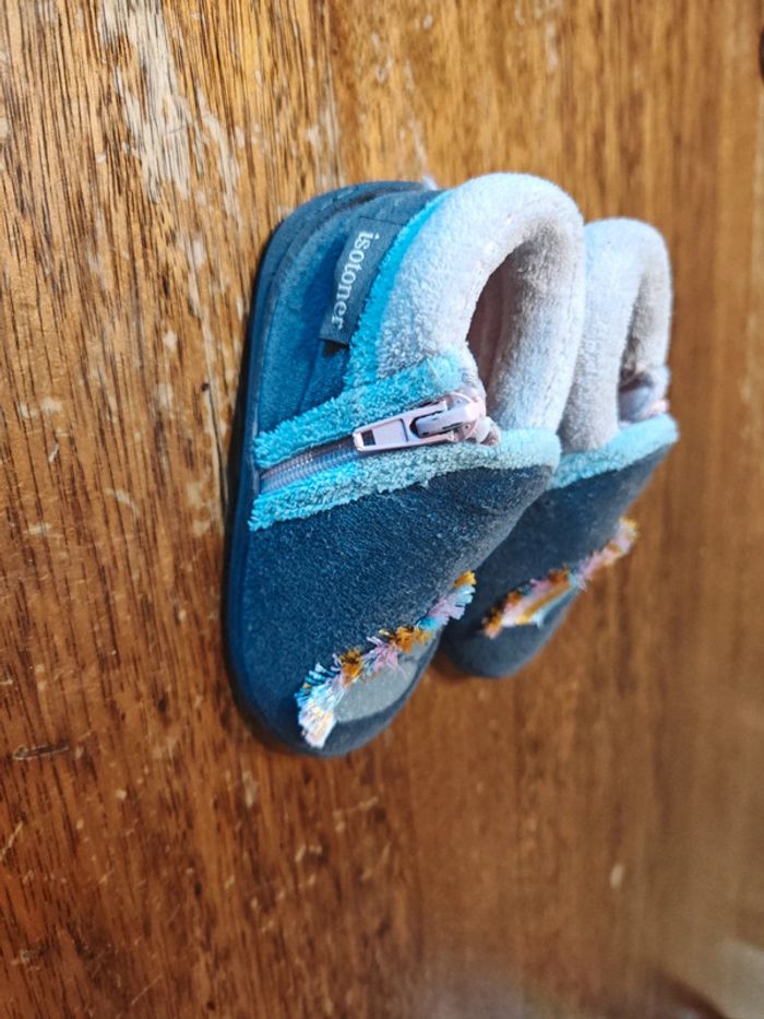 Chaussons fille licorne Isotoner taille 23 - photo numéro 2