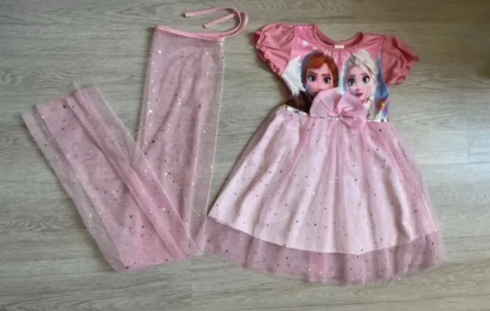 Magnifique robe Frozen 4/5 ans - photo numéro 2