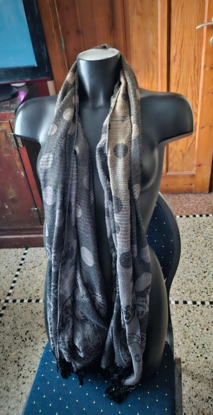 Écharpes et foulards femmes - photo numéro 5