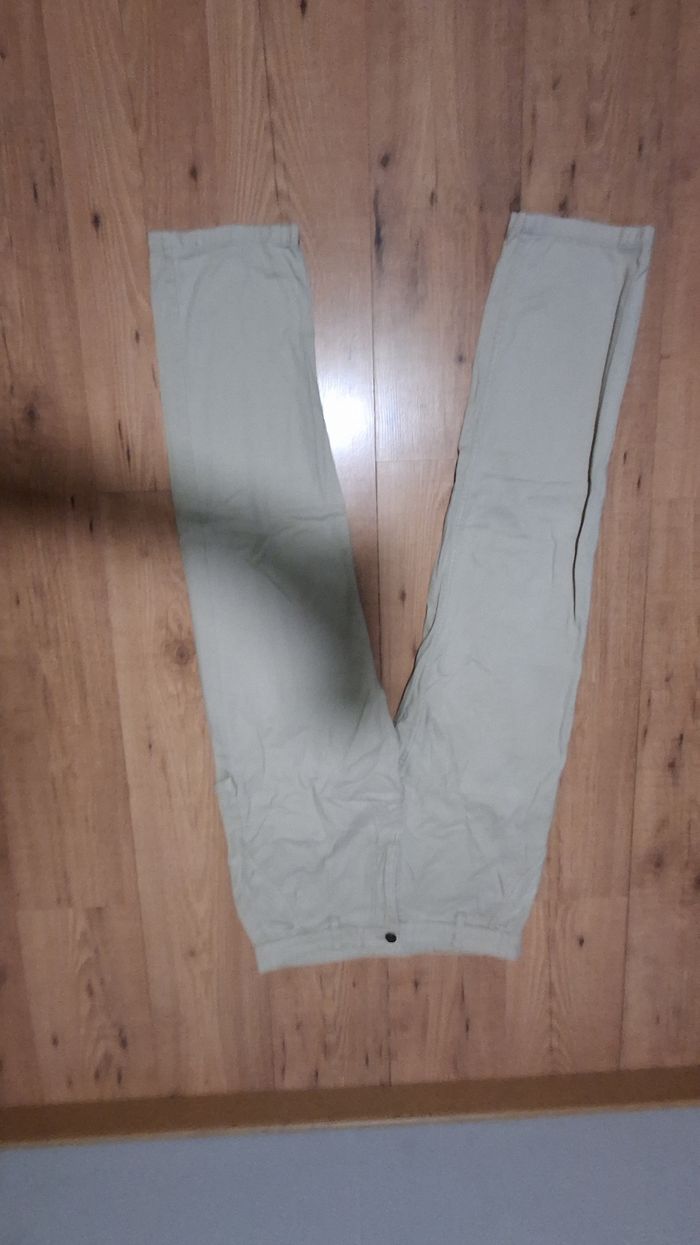 Jean beige taille 38 - photo numéro 3