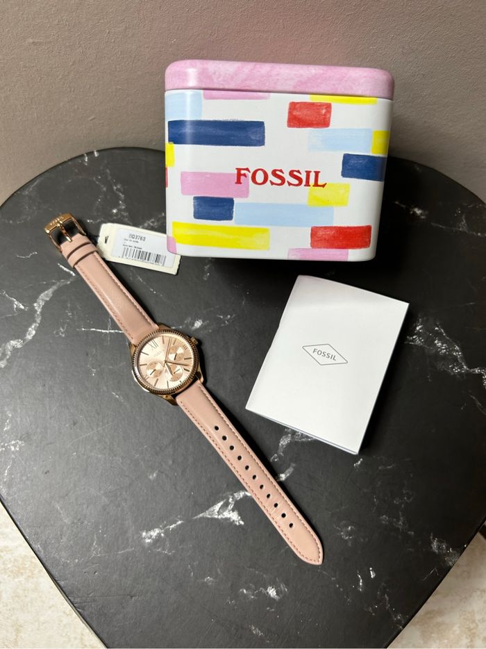 Montre Fossil rose - photo numéro 3