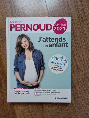 Livre "j'attends un enfant"