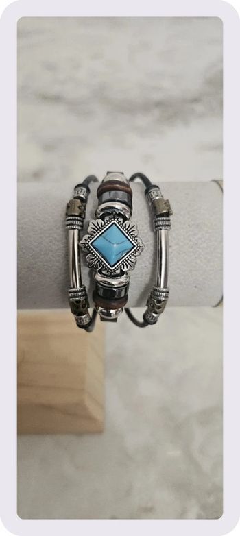 Bracelet en cuir neuf