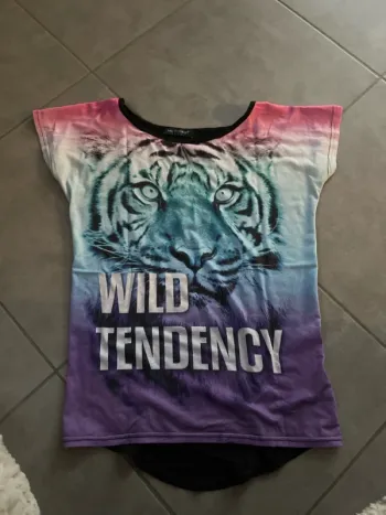 TEE shirt