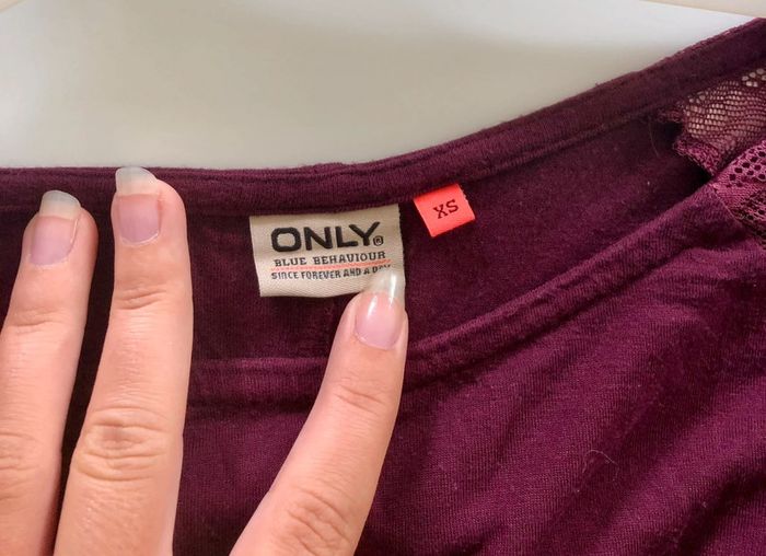 Haut dentelle neuf bordeaux Only Taille XS - photo numéro 3