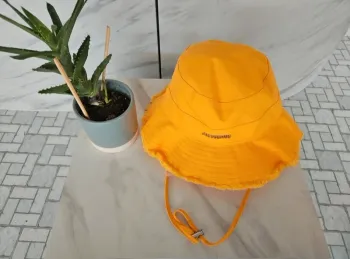 Le bob artichaut Jacquemus orange