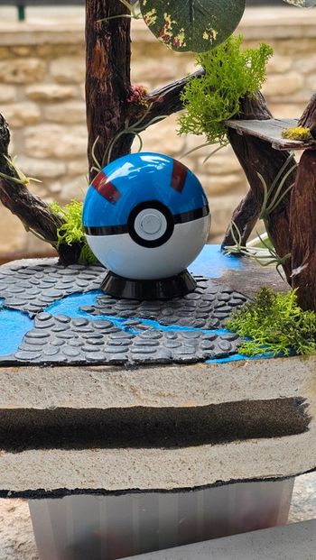 Super pokeball figurine Pokemon