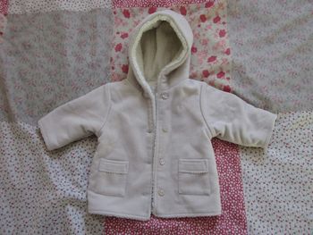 Manteau chaud beige à capuche 3 mois