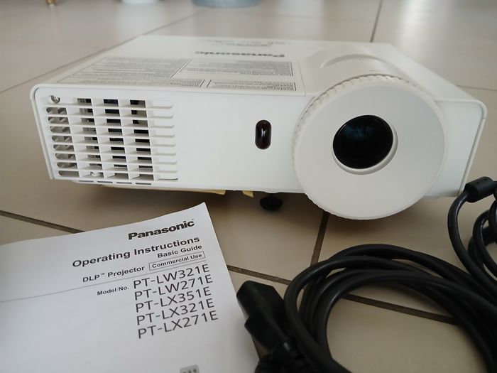 Vidéo-projecteur Panasonic - photo numéro 3
