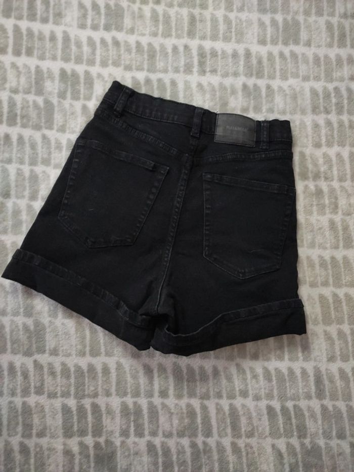 Short court noir taille haute pull&Bear taille XS 34 - photo numéro 2