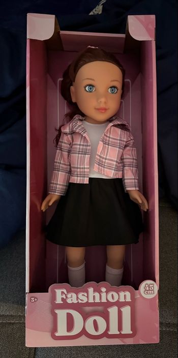 Poupée fashion doll géante de taille 45 cm
