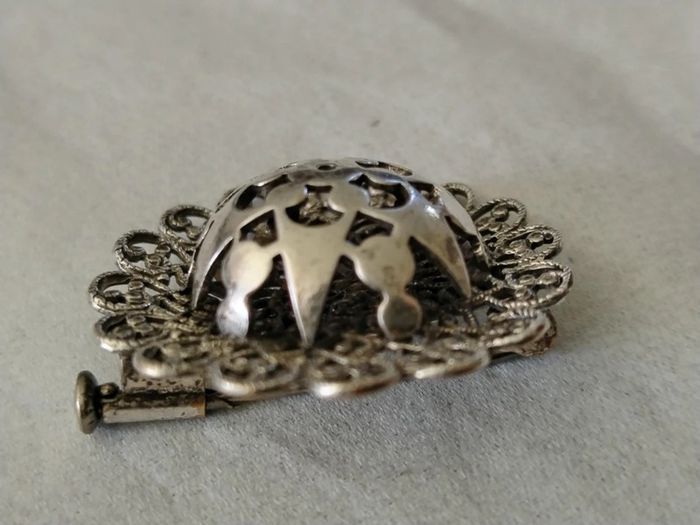 Très ancienne broche argentée. - photo numéro 4