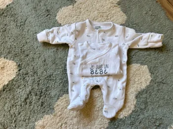 Lot vêtements naissance