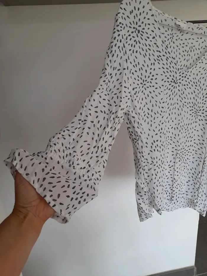 Blouse col v taille 40 Vila - photo numéro 3