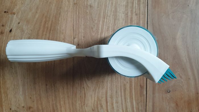 Brosse autocollante nettoyable pour poils d animaux - photo numéro 2