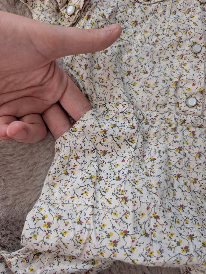 Combinaison bébé fille Tape à l’Œil 18 mois – fleurs pastel – très bon état - photo numéro 4