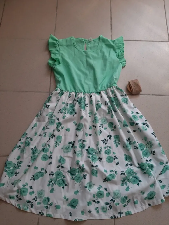 Robe fille avec ceinture 10 ans