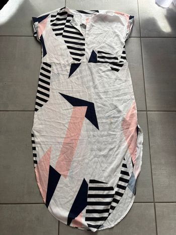 👗 Robe d’été graphique