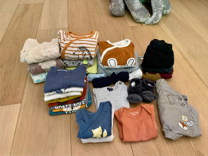 Lot de 30 vêtements 1 mois