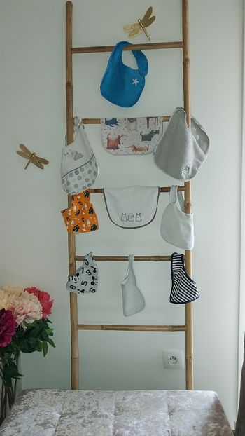 Lot de 10 bavoirs très bon état babyboy