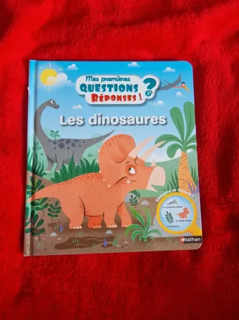 Livre mes premières questions réponses les dinosaures