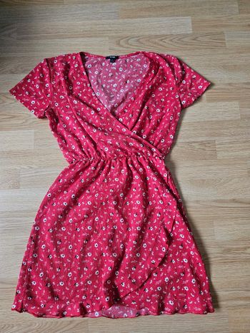 Robe rouge fleuri kiabi S