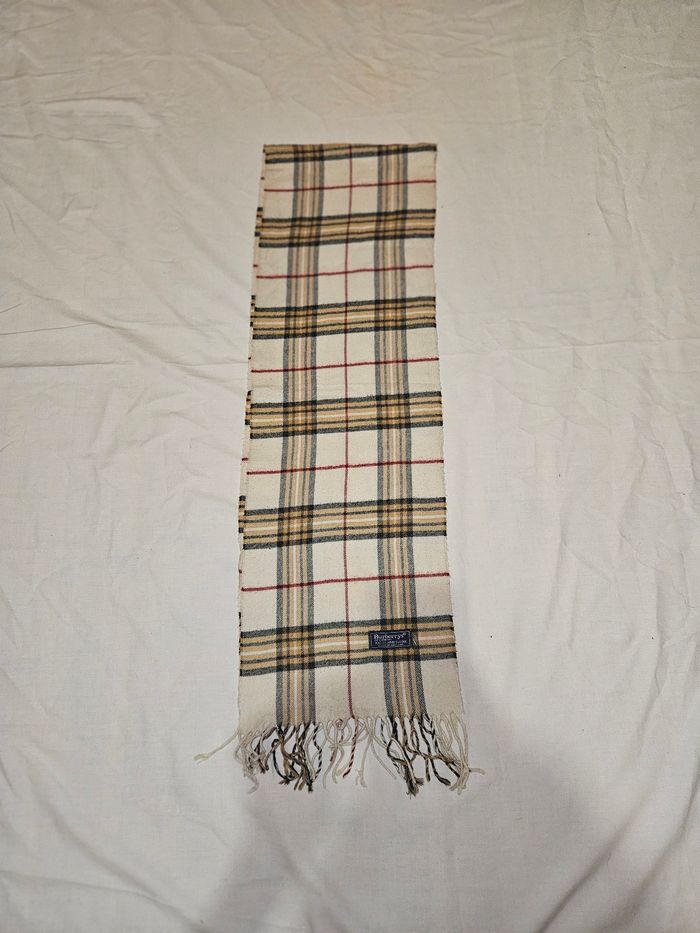 Écharpe burberry - photo numéro 3