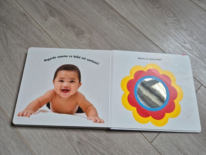Livre on joue avec les mains - photo numéro 7