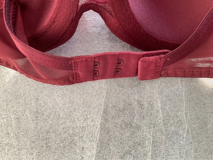 Soutien-gorge bordeaux Freya neuf - photo numéro 6