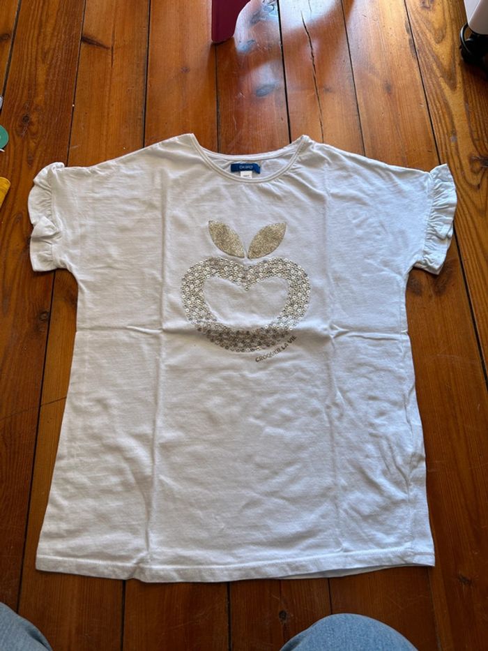 TEE shirt pomme okaidi doré 14a