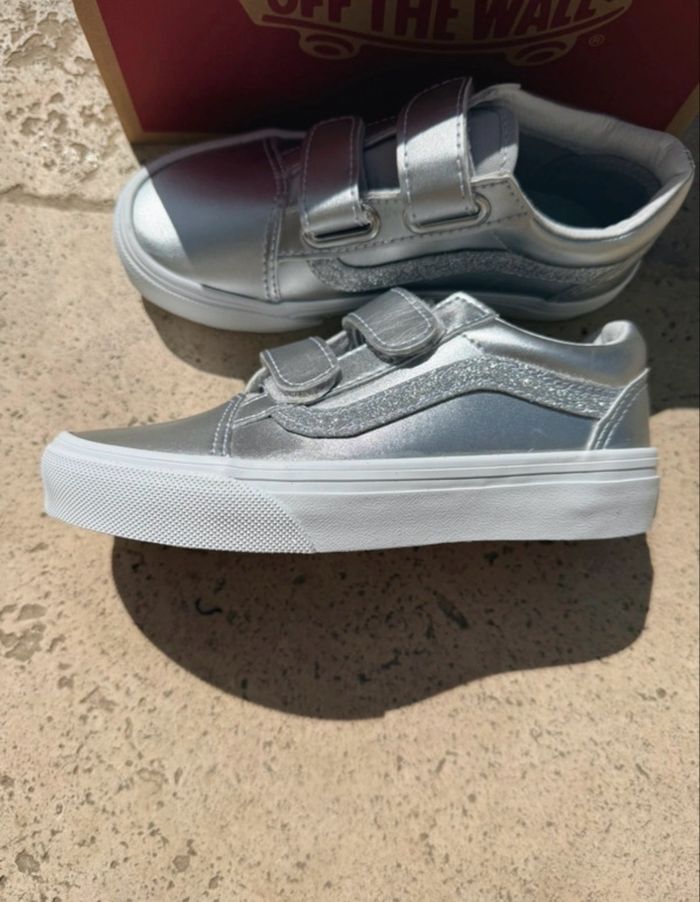 Vans - photo numéro 1