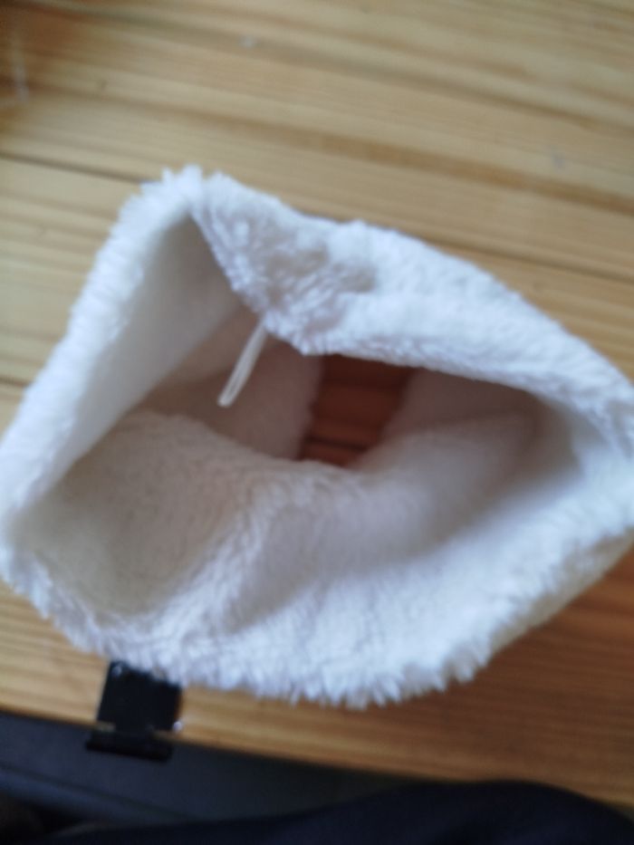 Cache cou - photo numéro 3