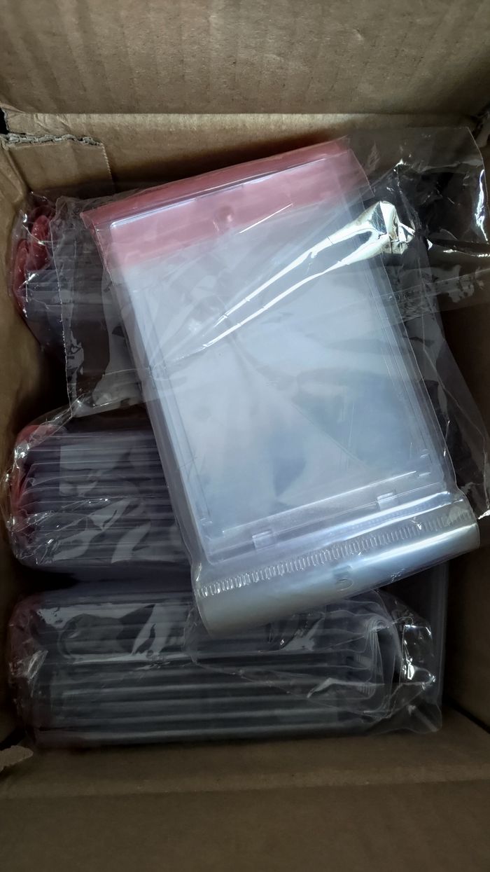 Boitier de protection rigide transparent pour cartes de collection, neuf sous emballage - photo numéro 2