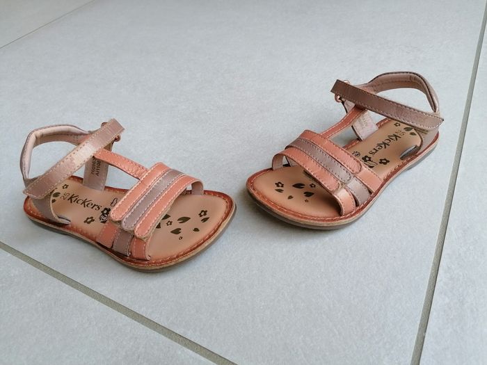 Très jolies 😍 sandales 'Kickers' - photo numéro 5
