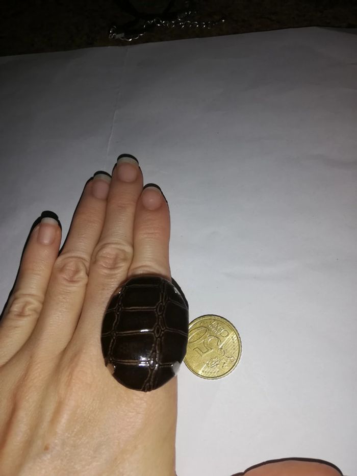 Magnifique bague vintage cuir réglable