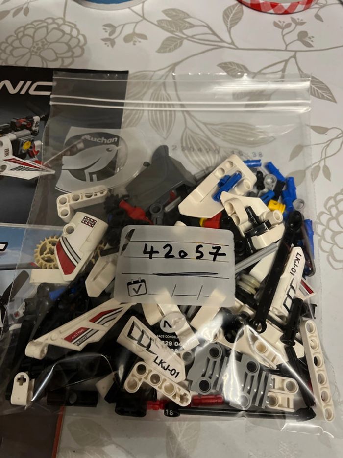 Lego technic 42057 - photo numéro 2