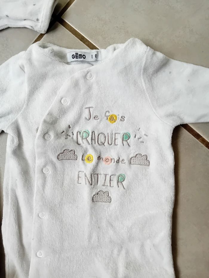 Lot de 3 pyjamas taille 0 mois - photo numéro 2