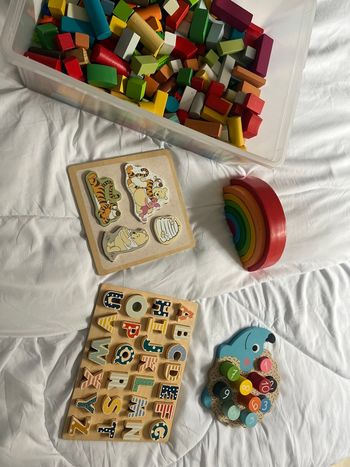 Lot jouets en bois